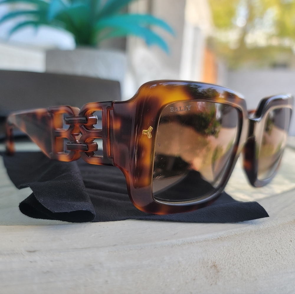 Bally Tortoise Sunglasses - Picture 4 of 12